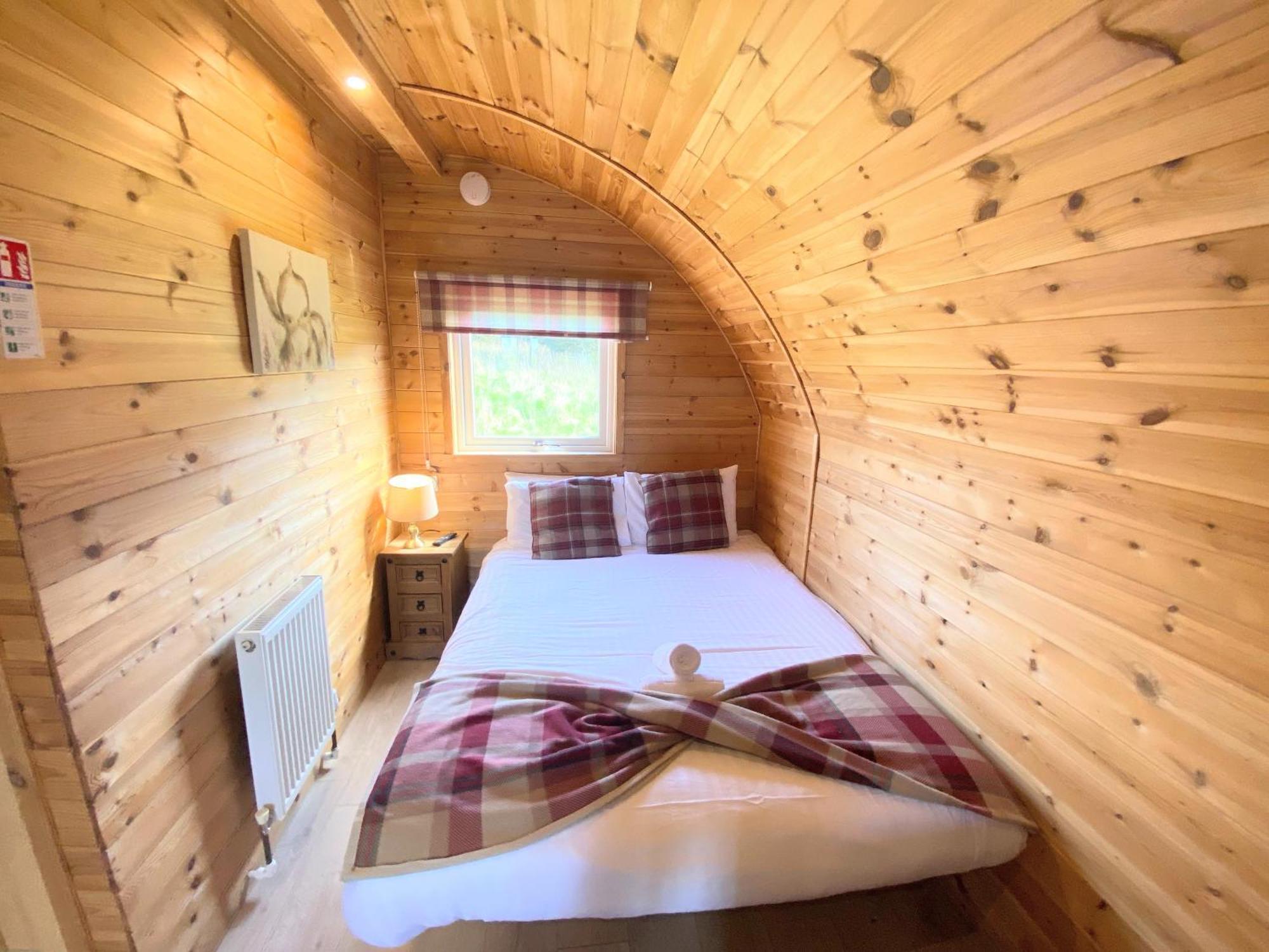Villa Pond View Pod 1 With Outdoor Hot Tub - Fife - Loch Leven - Lomond Hills Kelty Esterno foto